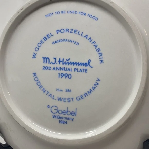 A‎ VINTAGE M J HUMMEL HANDPAINTED  20th ANNUAL PLATE   1990 PLATE #286 - Picture 3 of 3
